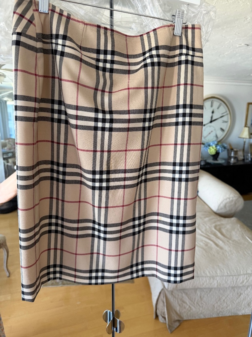 Women's Burberry London "Made in Italy" skirt